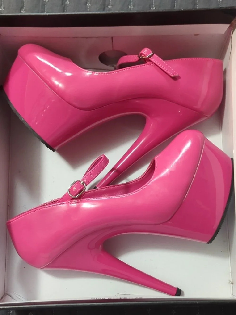 PINK Victoria's Secret Patent Platform Mary Jane Heels in Hot Pink